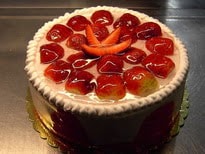 4-6 Kişilik Yaş Pasta - Çilekli Lezzet Dengesi